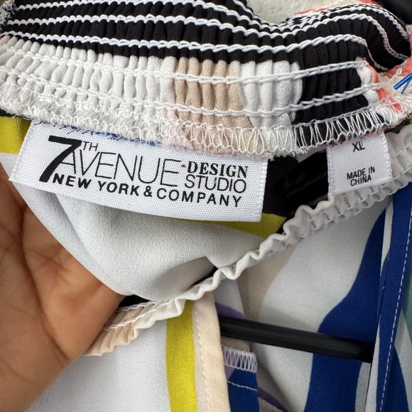 New York & Company 7th Avenue Geometric Plaid Smocked Mock Neck Blouse XL - Picture 2 of 4